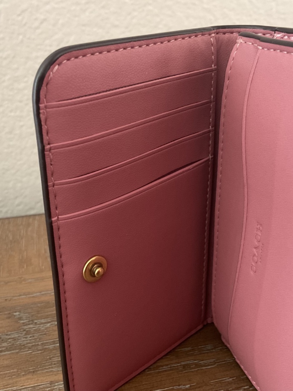 Essential Slim Card Case - Brass/Peony - Picture 9 of 10